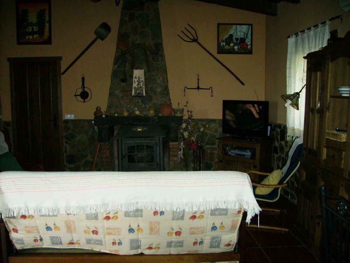 El Majano Guest House Montanchez Exterior photo